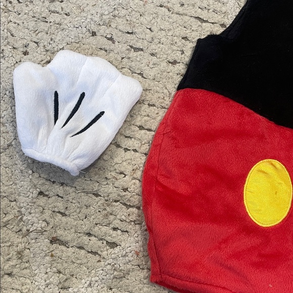 Kids Mickey Mouse Costume with Gloves - Picture 3 of 11